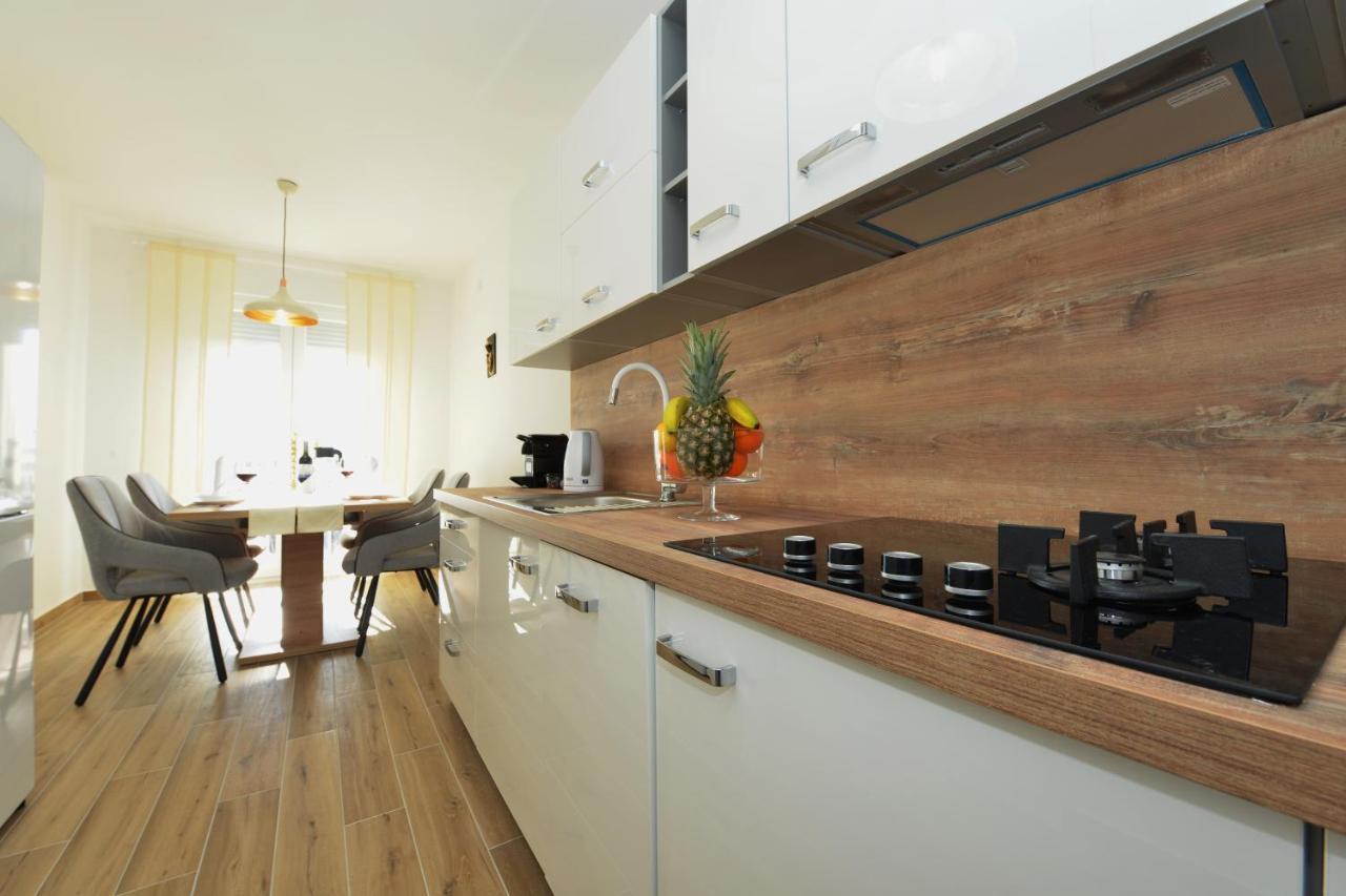 Apartman Lola 자다르 외부 사진