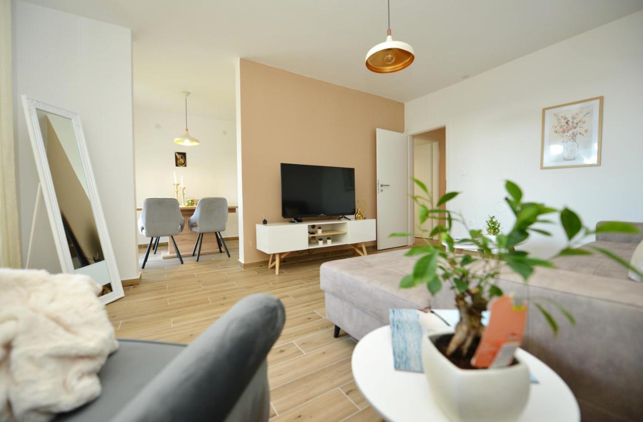 Apartman Lola 자다르 외부 사진